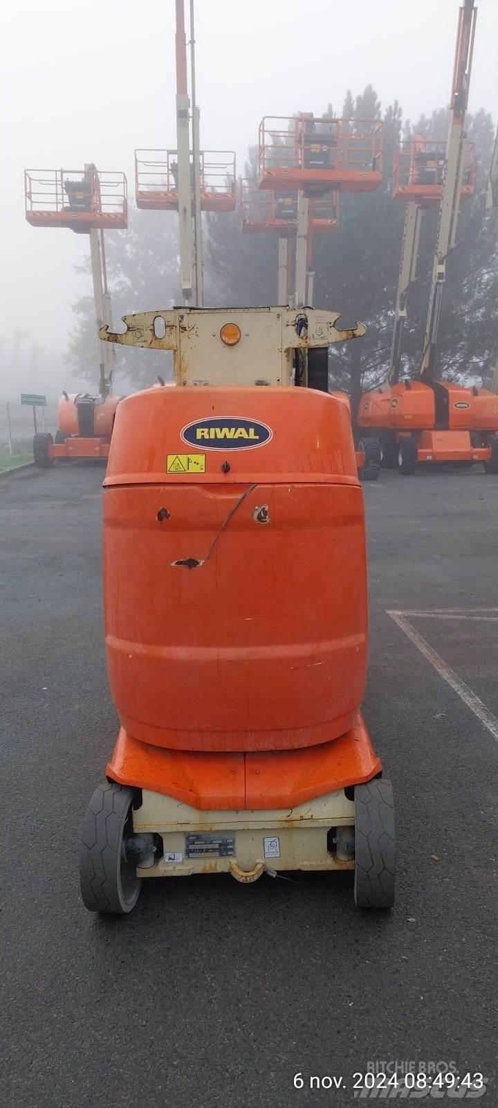 JLG T10E Druga dvigala in dvižne ploščadi