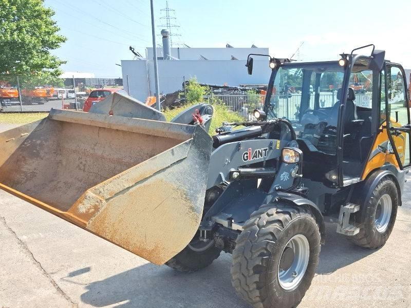 Giant G 5000 X-Tra Skid steer mini nakladalci