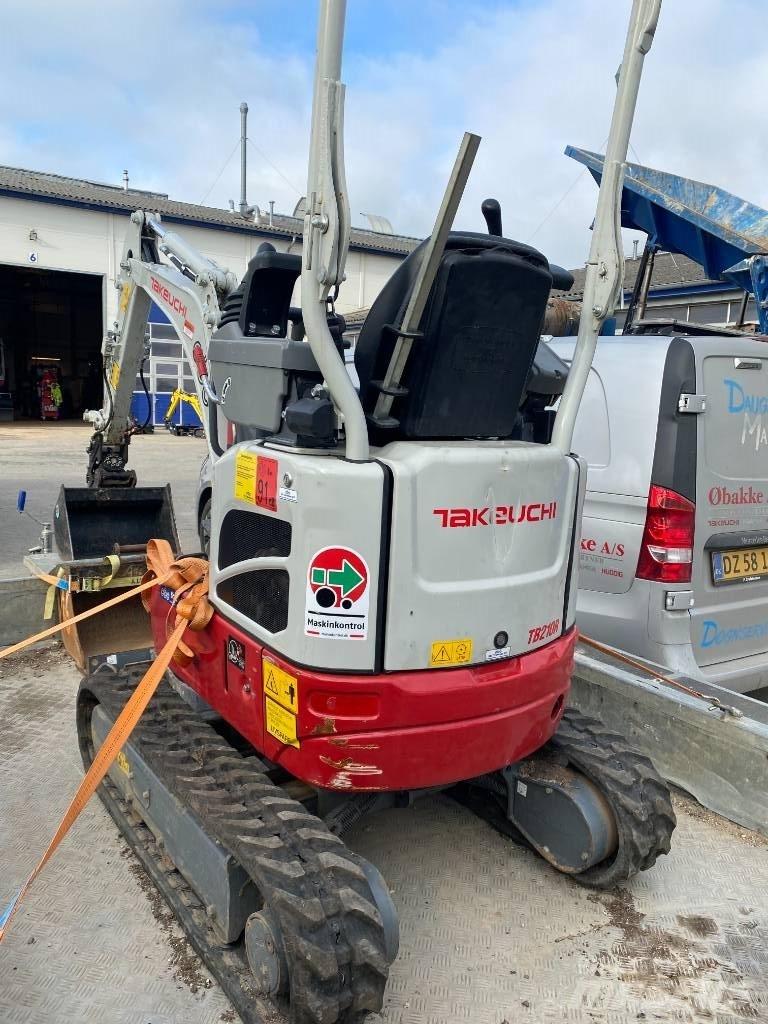 Takeuchi TB 210 Mini bagri <7t