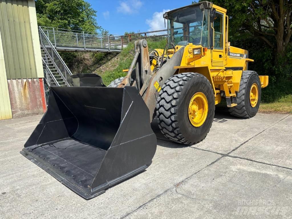 Volvo L 120 C Kolesni nakladalci
