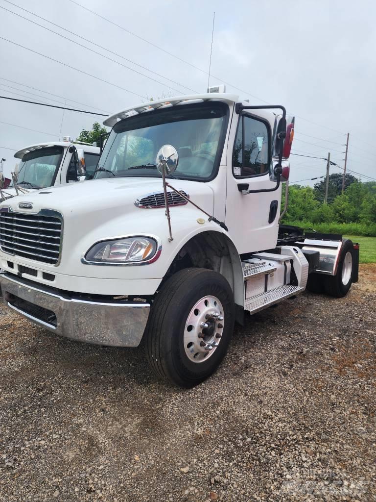 Freightliner M2 Vlačilci