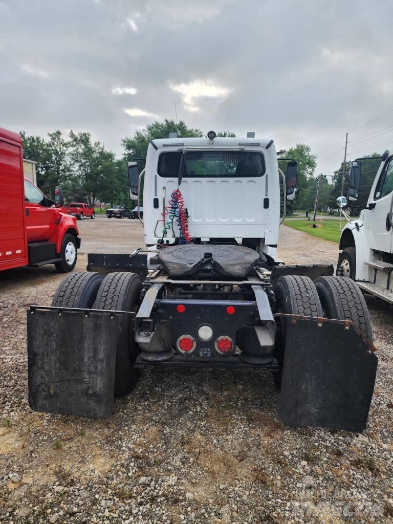 Freightliner M2 Vlačilci