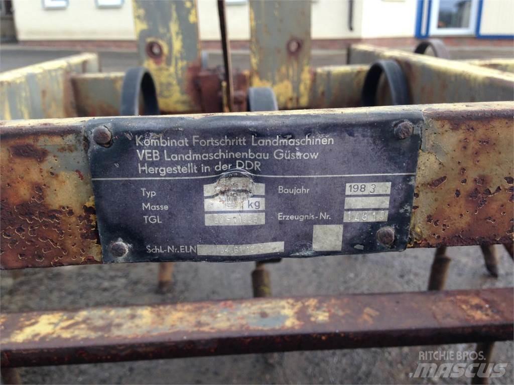 Fortschritt B231 Kultivatorji