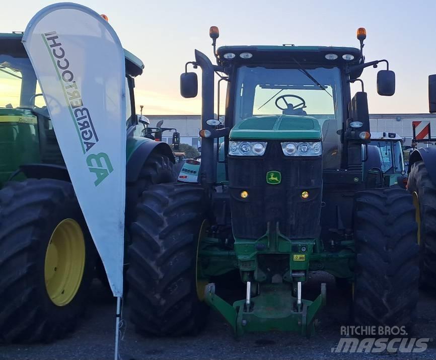 John Deere 7230 R Traktorji