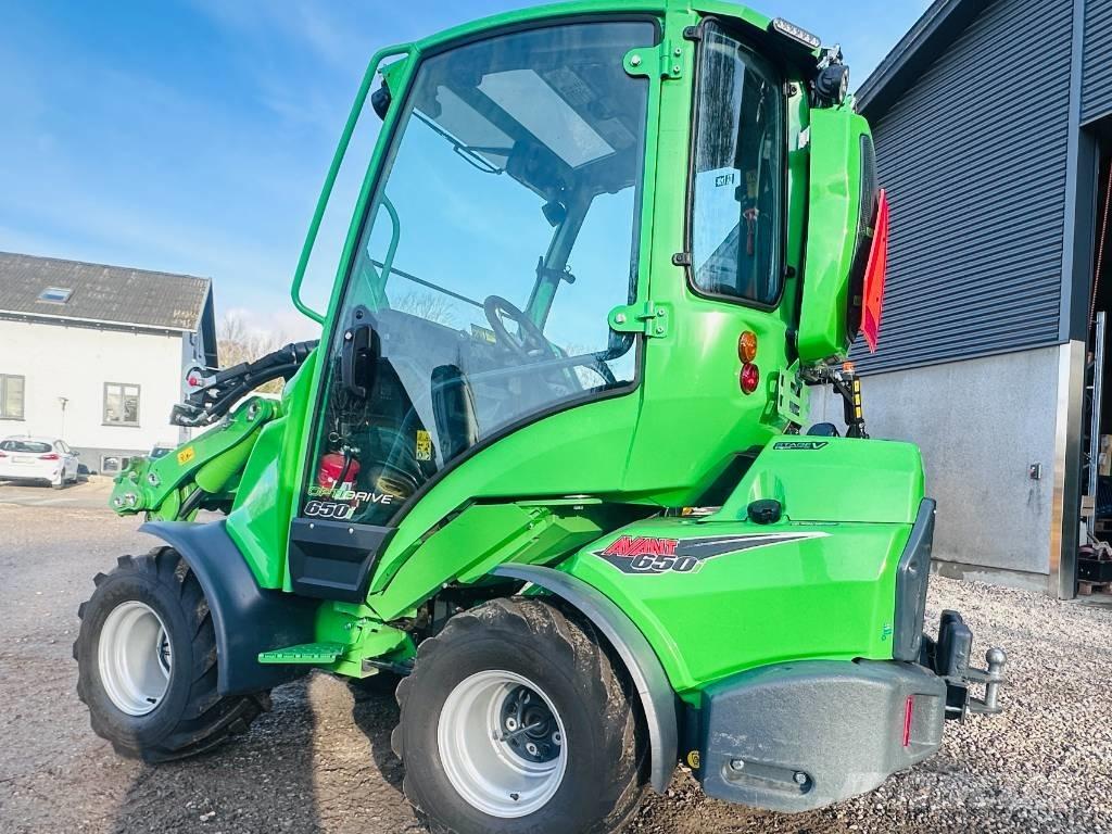 Avant 650 i Večnamenski nakladalci