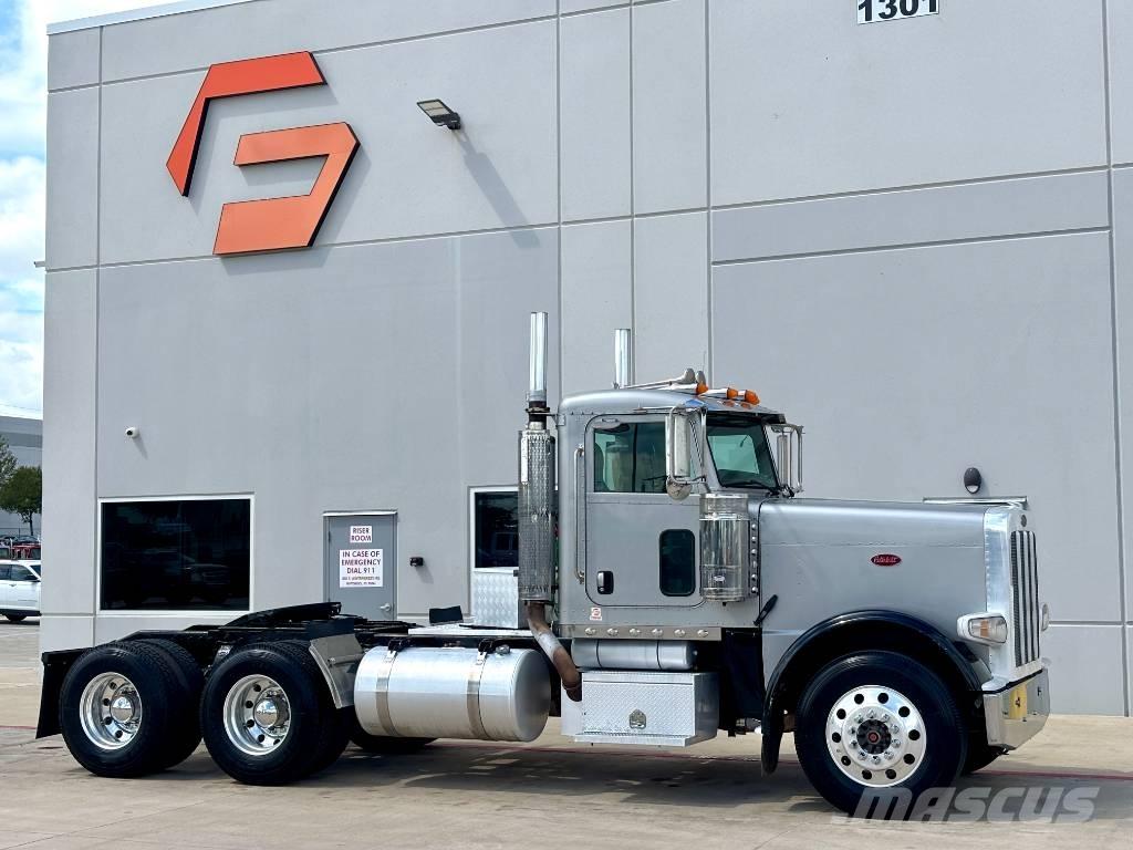 Peterbilt 388 Vlačilci