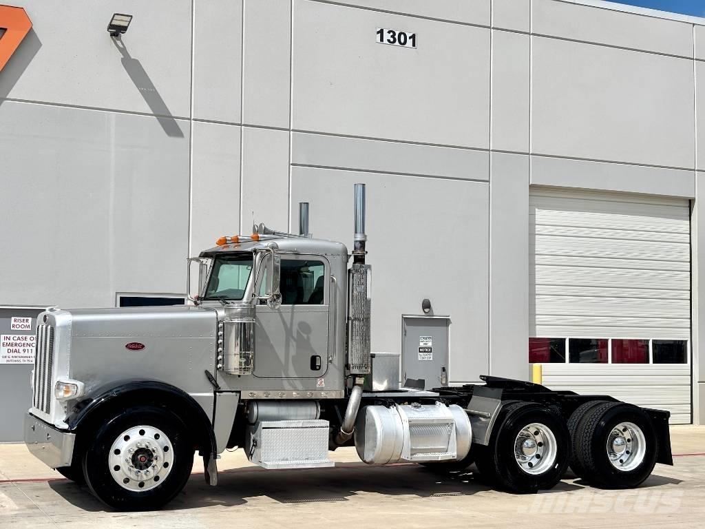 Peterbilt 388 Vlačilci
