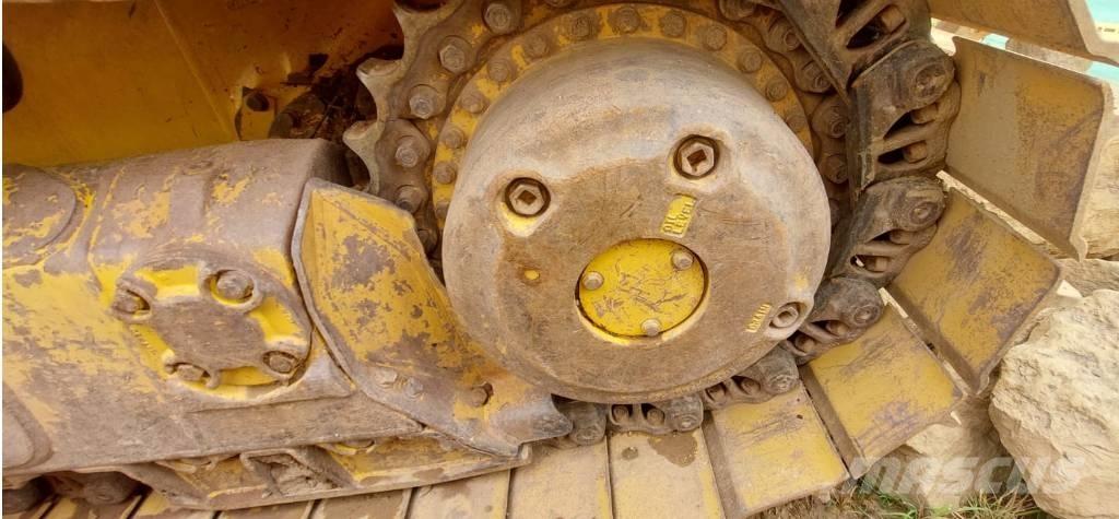 Komatsu D 65 EX-16 Buldožerji goseničarji