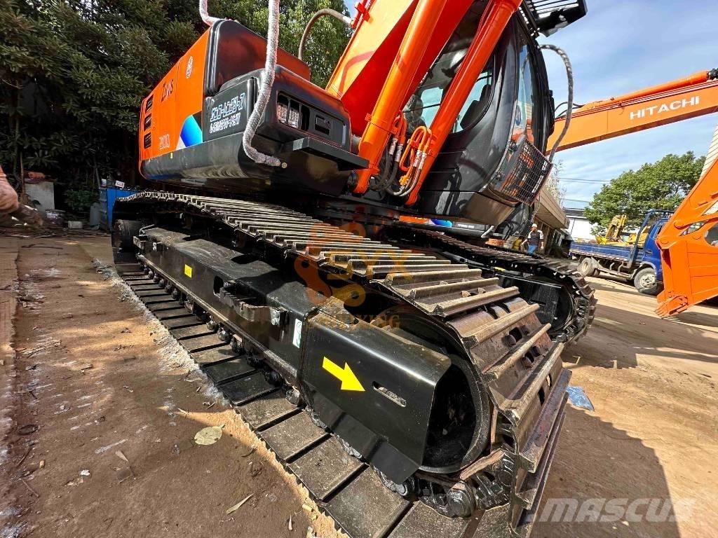 Hitachi EX 200 Bagri goseničarji