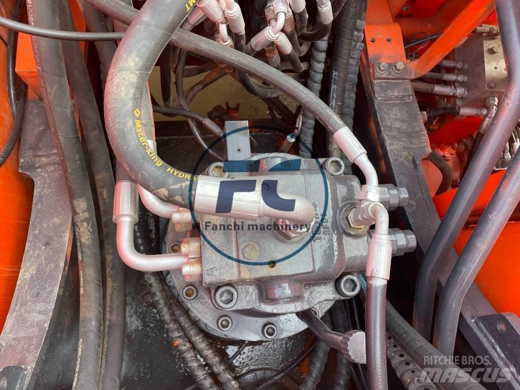 Doosan DX300 Bagri goseničarji