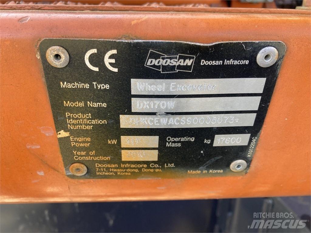Doosan DX 170 W Bagri na kolesih