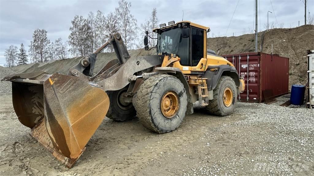 Volvo L120H Kolesni nakladalci