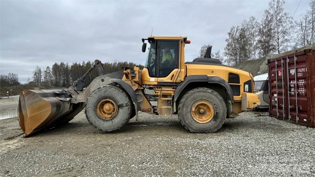 Volvo L120H Kolesni nakladalci