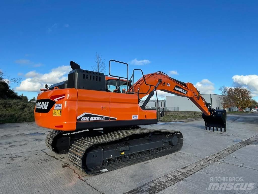 Doosan DX225LC-7 Bagri goseničarji