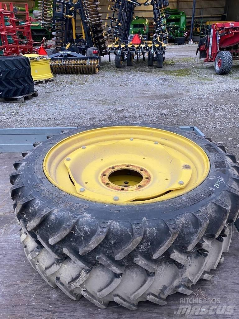 BKT 230/95R36 Druga oprema za traktorje