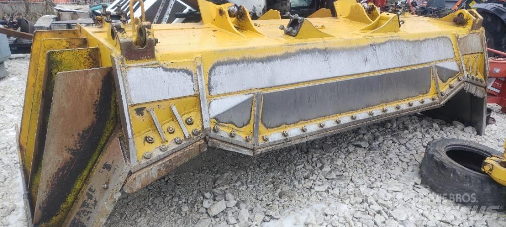 Komatsu D 65 EX-18 Buldožerji goseničarji