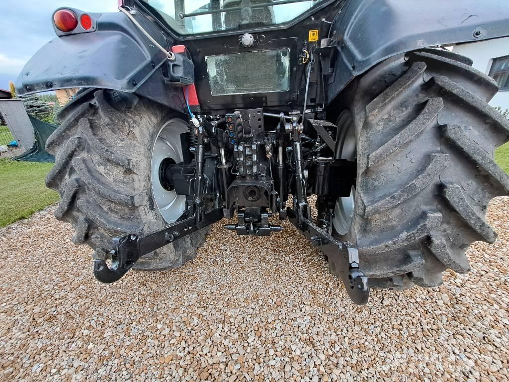 Valtra N 121 Traktorji
