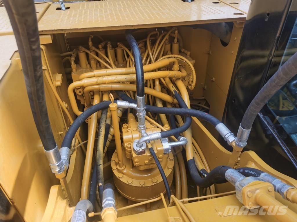 CAT 320 D2 Bagri goseničarji