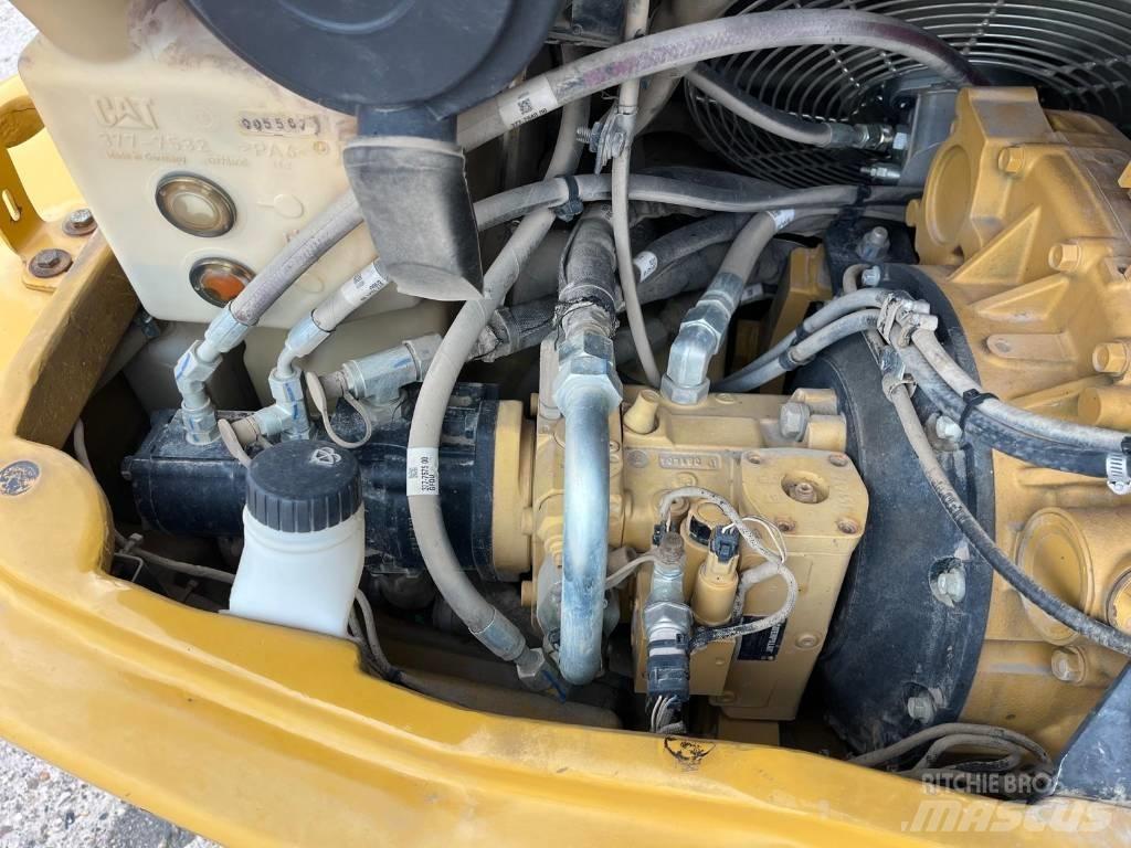 CAT 908 H Kolesni nakladalci