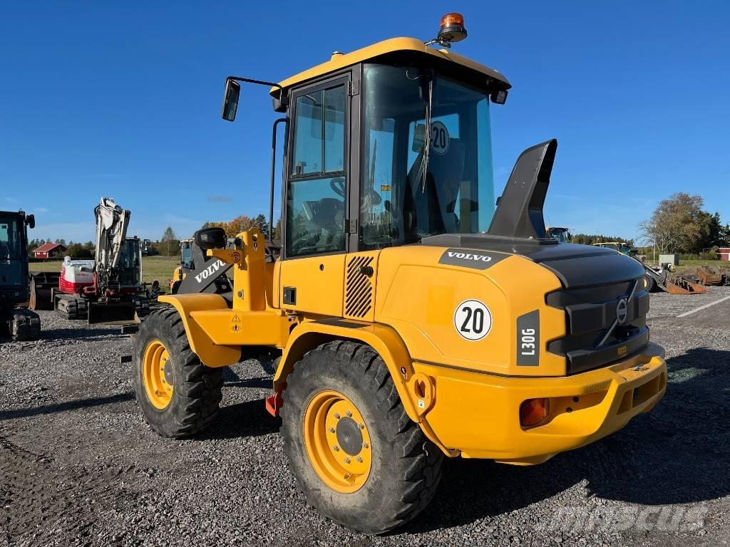 Volvo L 30 G Kolesni nakladalci
