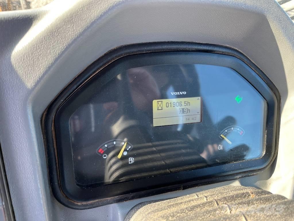 Volvo L 30 G Kolesni nakladalci