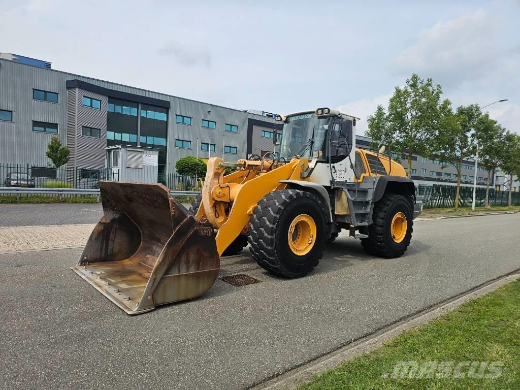Liebherr L 580 Kolesni nakladalci