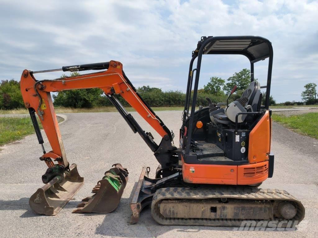 Hitachi ZX 26 U-5A Mini bagri <7t