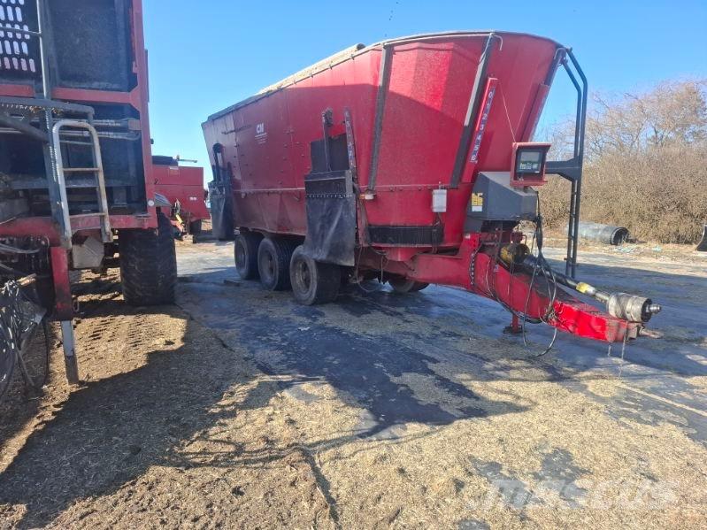 JF FEEDER VM 38 Hranilnice živine