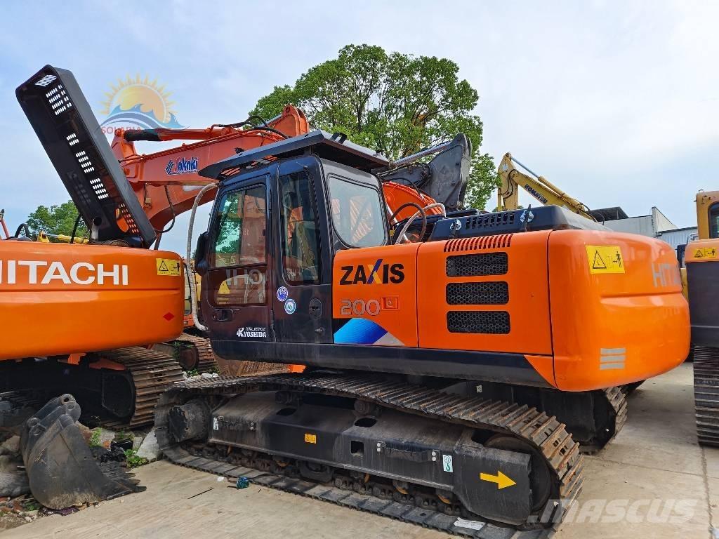 Hitachi ZX 200 Bagri goseničarji