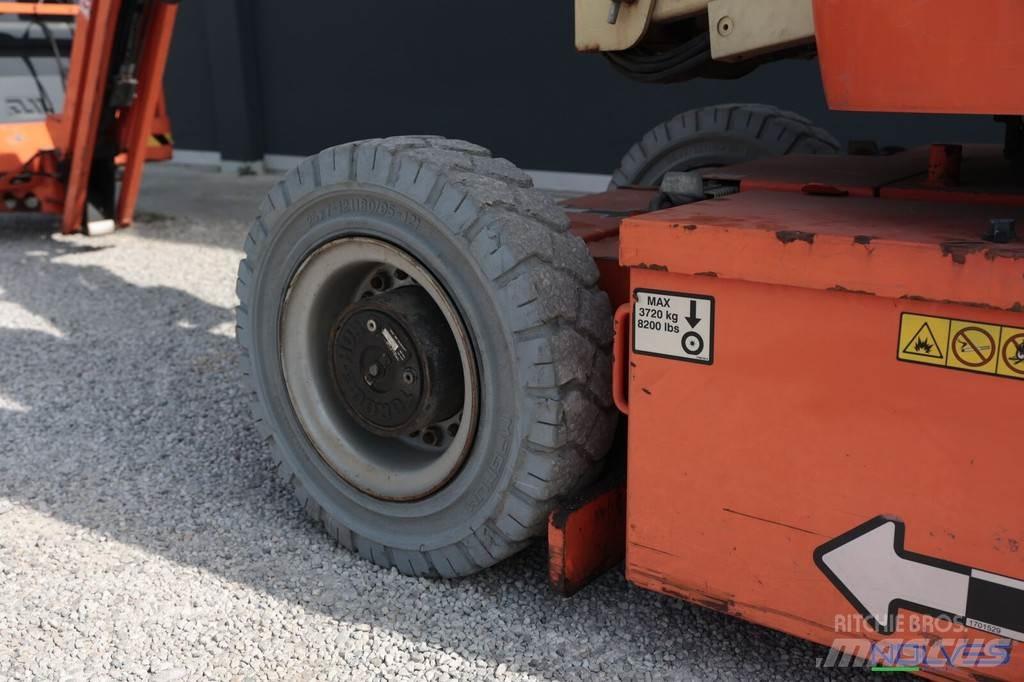 JLG E300AJP Zglobne dvižne ploščadi