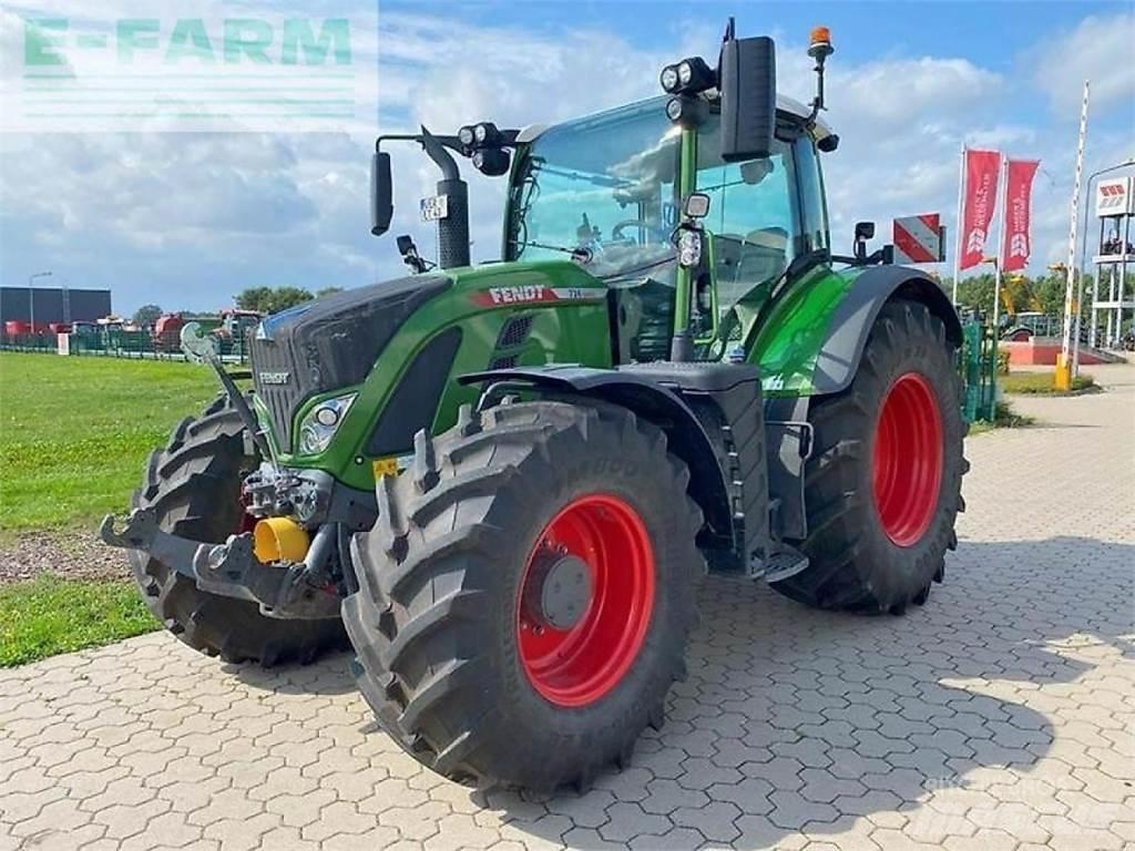 Fendt 724 profi+ Traktorji