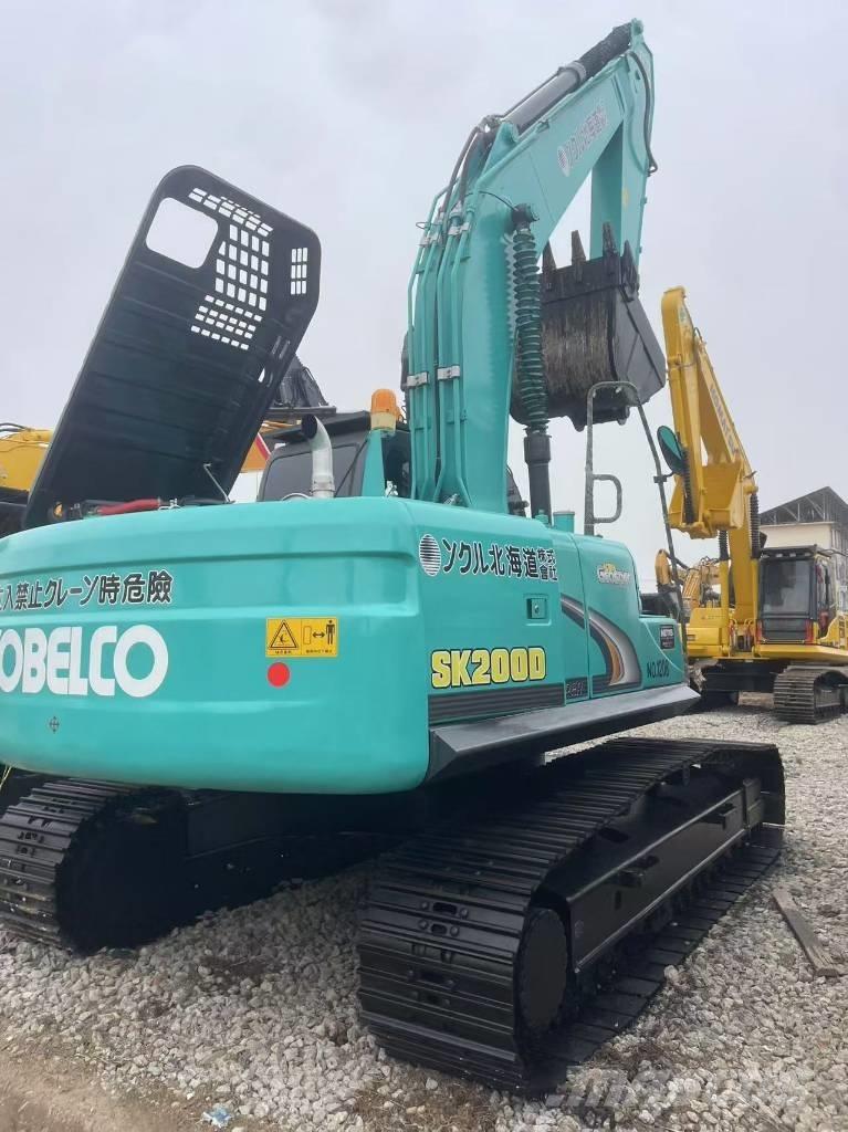 Kobelco 200 Bagri goseničarji