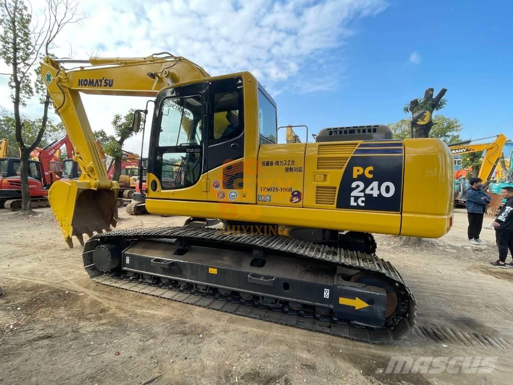 Komatsu PC 300 Bagri goseničarji