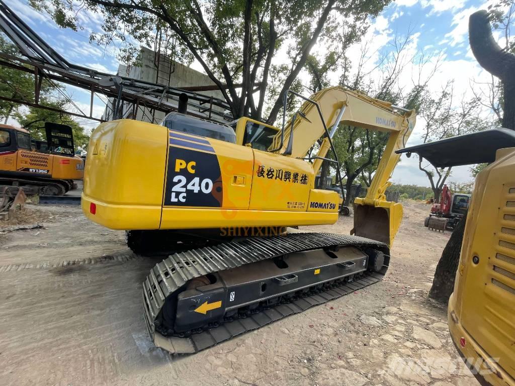 Komatsu PC 300 Bagri goseničarji