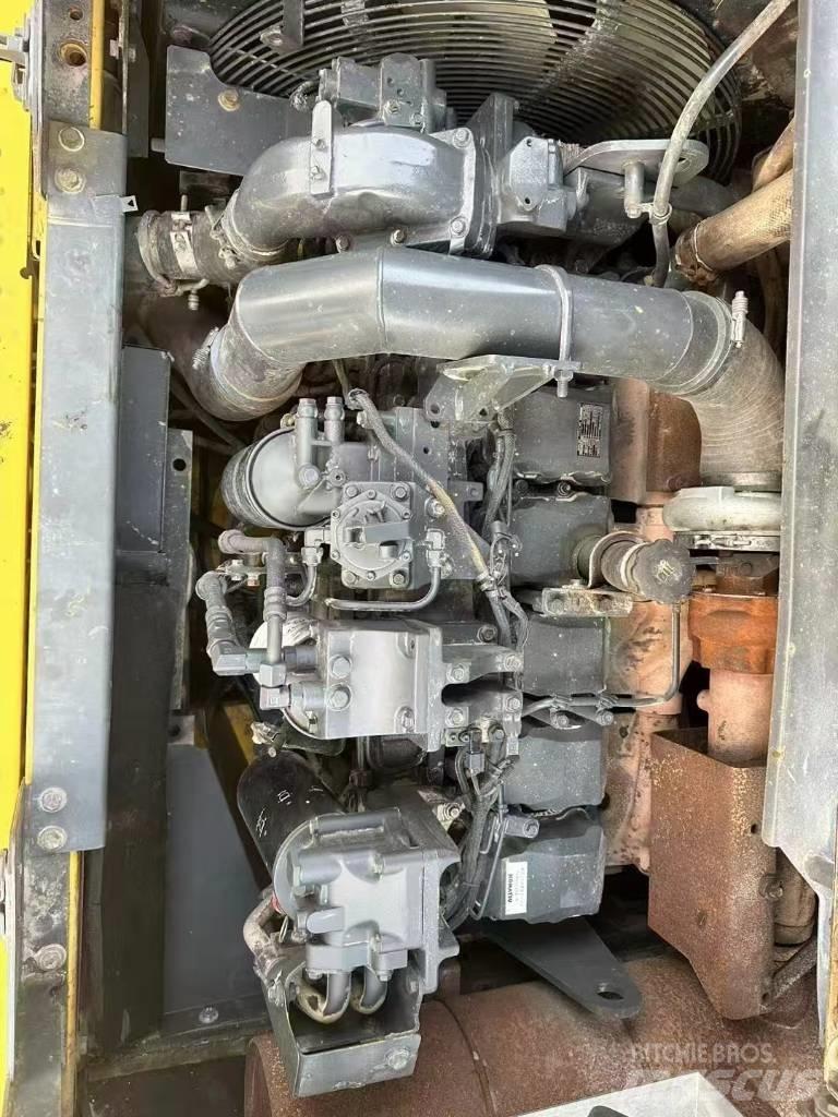 Komatsu 450-8 Bagri goseničarji