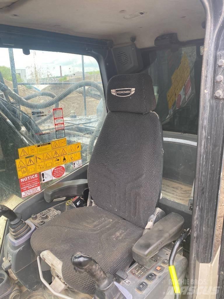 Hidromek HMK 220 LC Bagri goseničarji