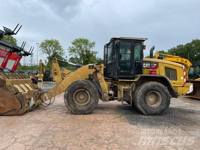 CAT 930 K Kolesni nakladalci