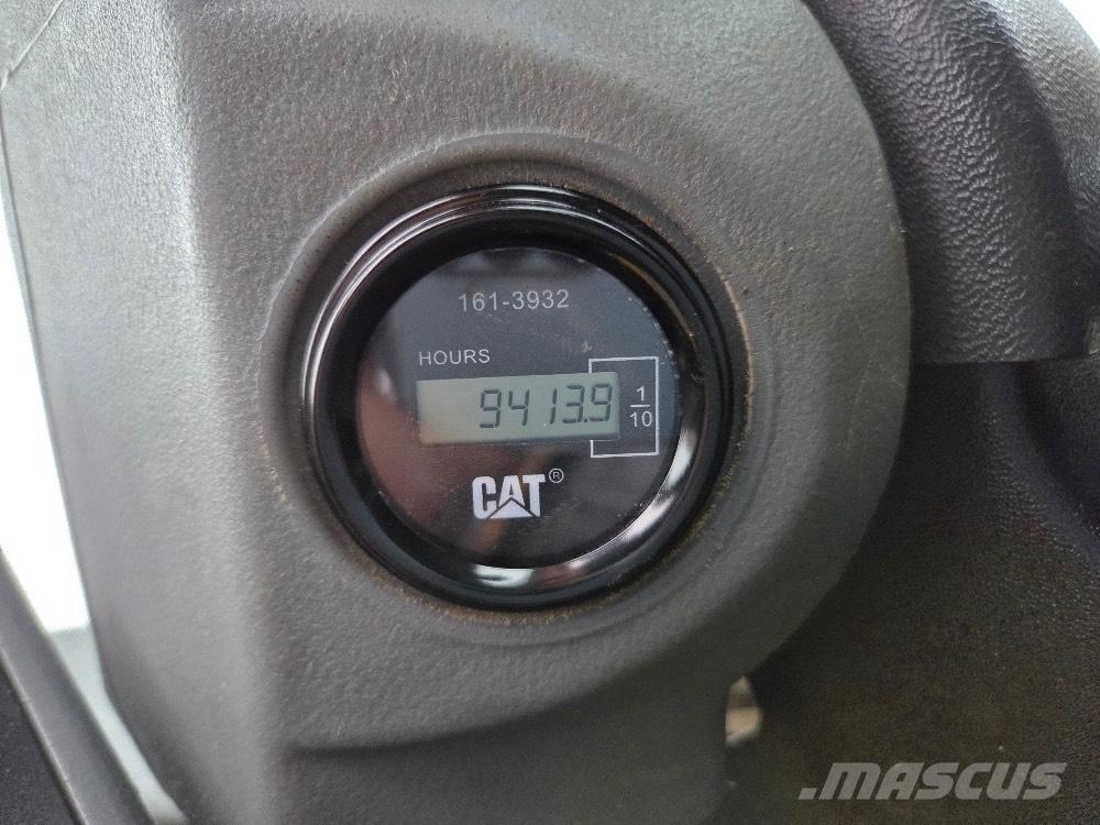 CAT 938 G Kolesni nakladalci