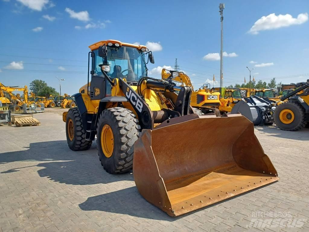 JCB 437 ZX Kolesni nakladalci