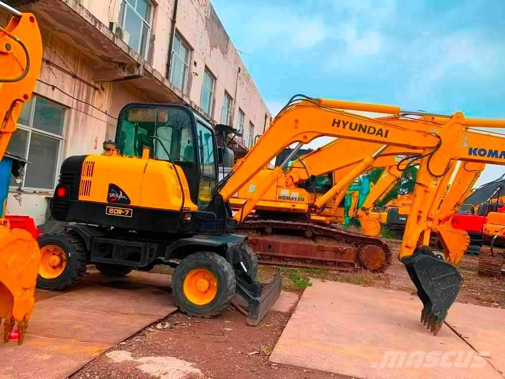 Hyundai Robex 60 W-7 Bagri na kolesih