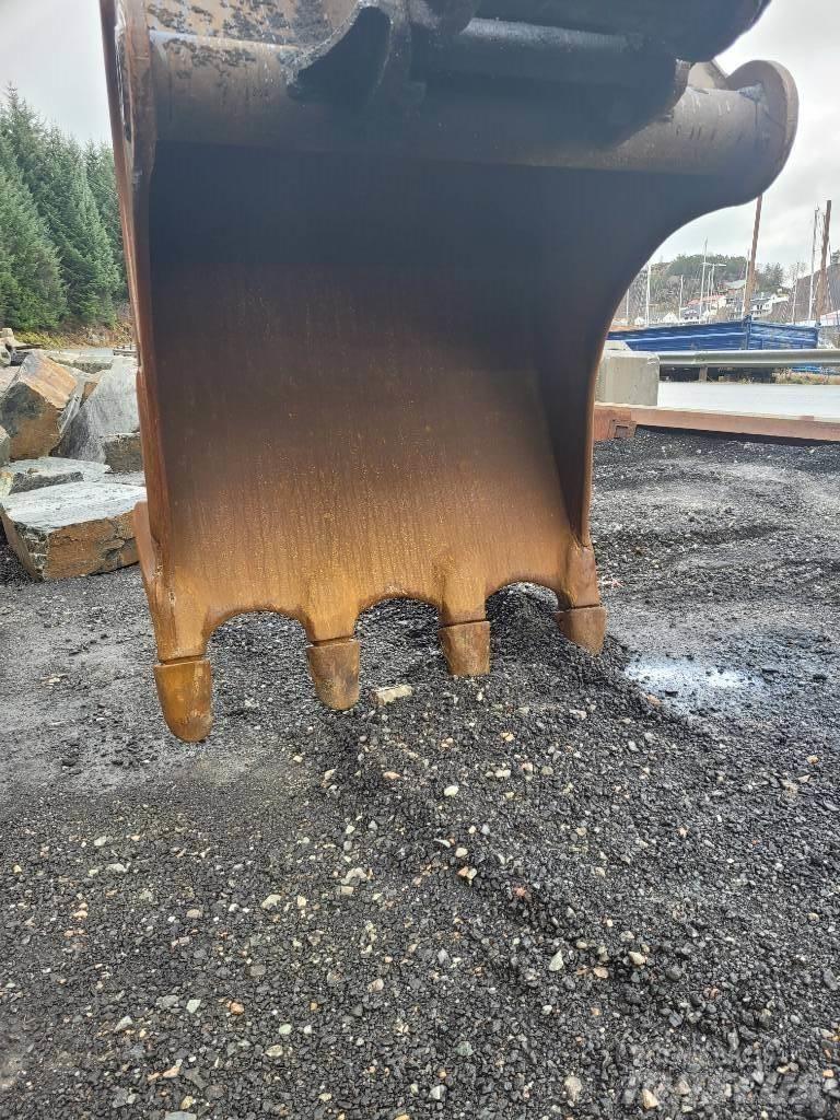 Volvo EC 240 Bagri goseničarji