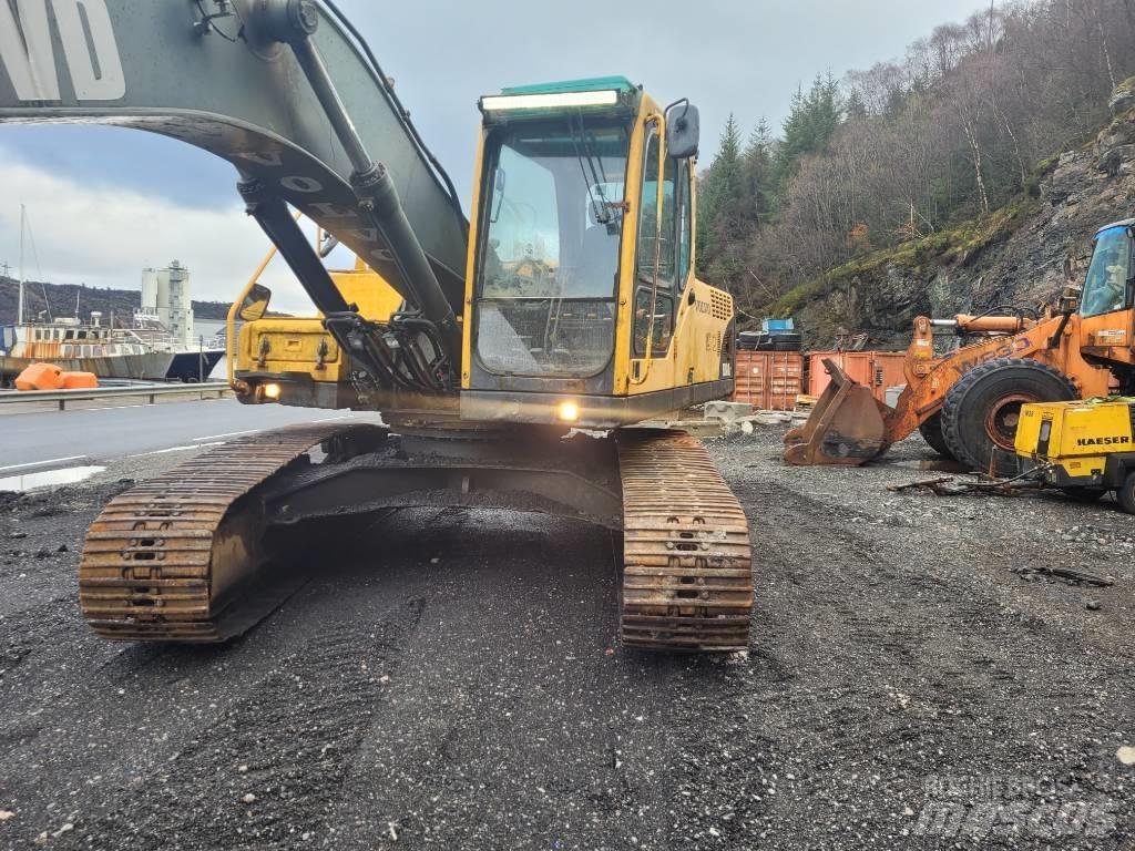 Volvo EC 240 Bagri goseničarji