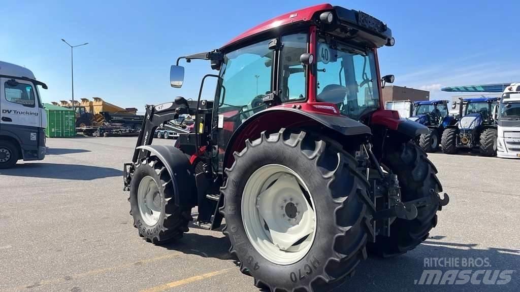 Valtra A75 Tractor Traktorji