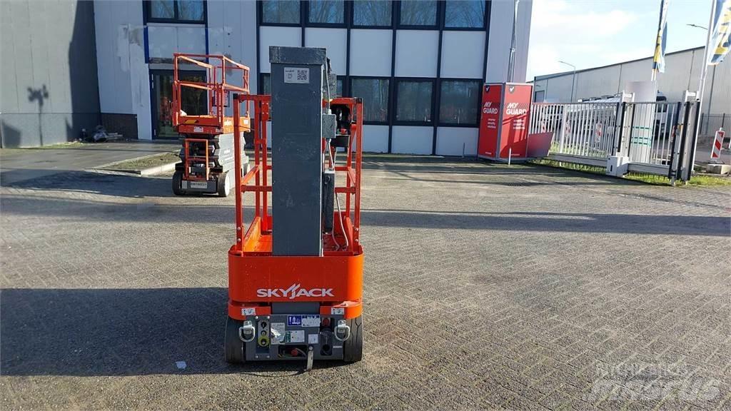 SkyJack SJ16 Druga dvigala in dvižne ploščadi