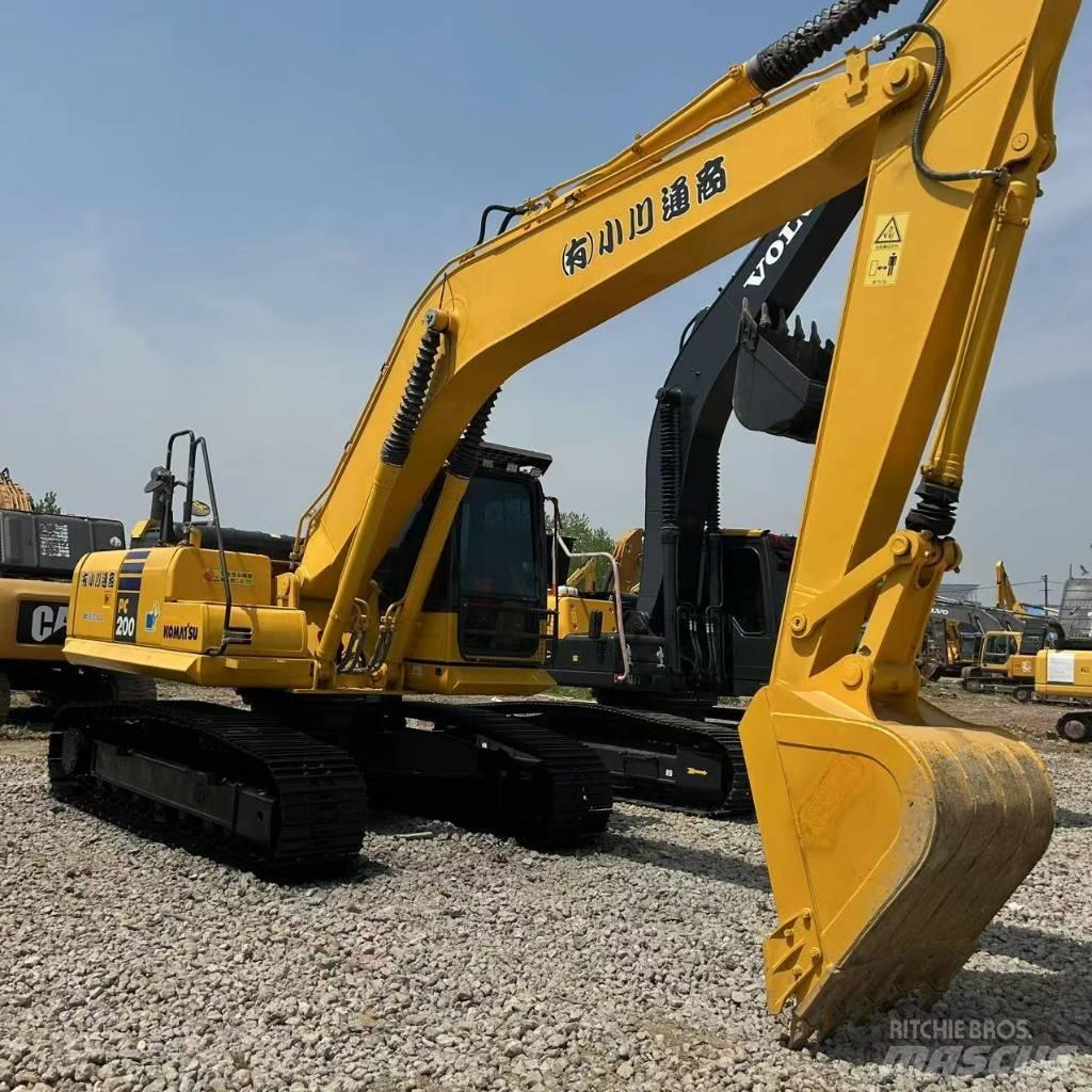 Komatsu PC 200-8 Bagri goseničarji