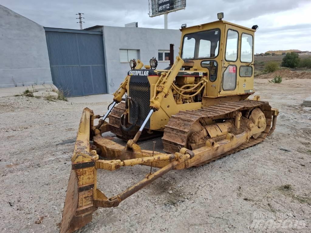 CAT D 4 D Buldožerji goseničarji