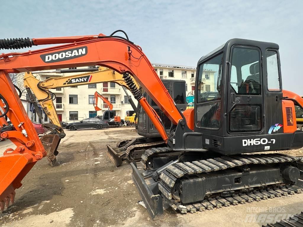 Doosan DH 60 Mini bagri <7t