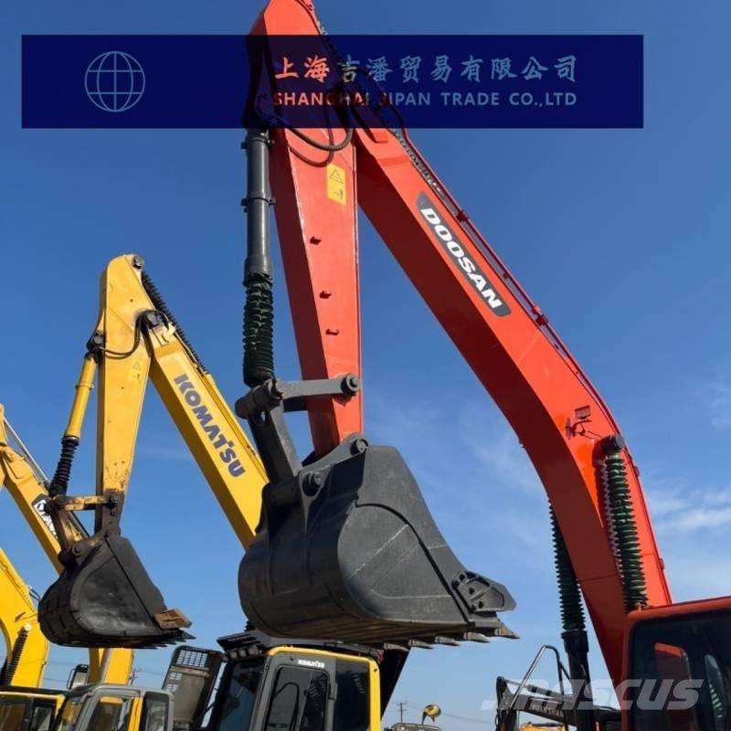 Doosan DX 300 Bagri goseničarji