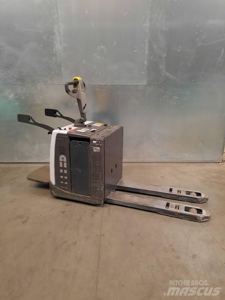 UniCarriers PMR200P Električni nizko dvižni viličar s stojiščem
