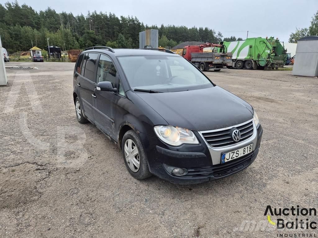 Volkswagen Touran Avtomobili